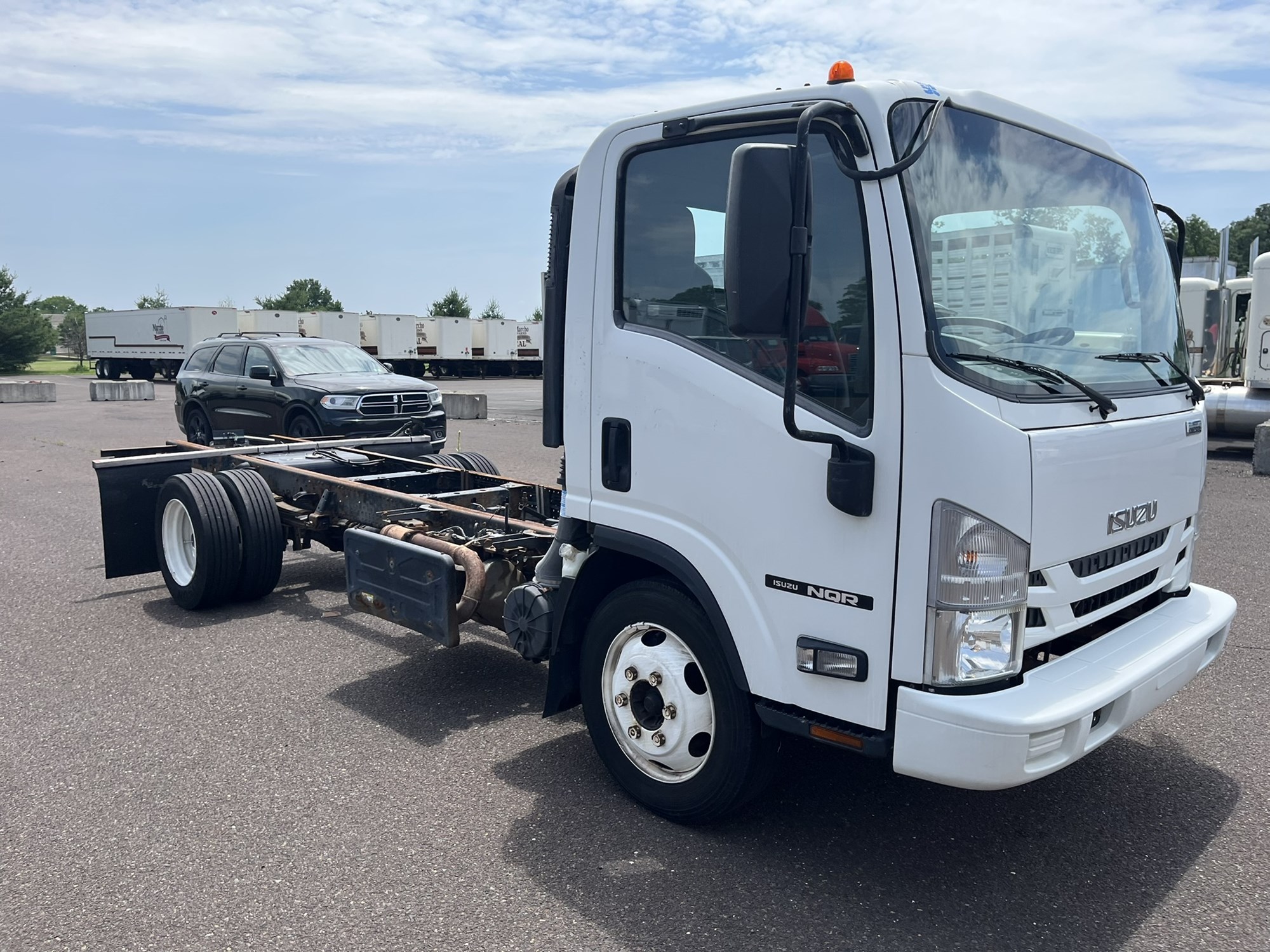2016 Isuzu NQR in Conshohocken, PA — photo 3