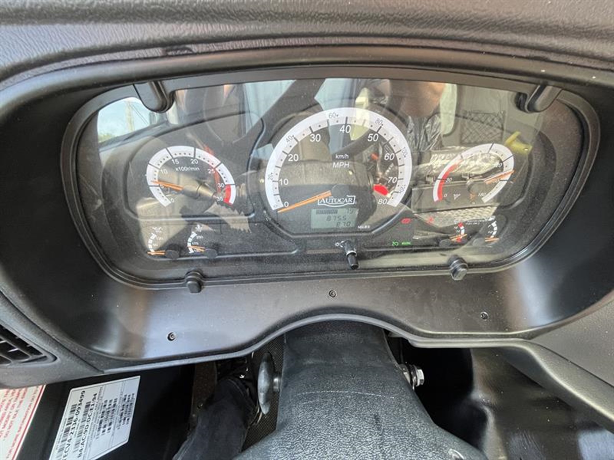 2025 Autocar — photo 3