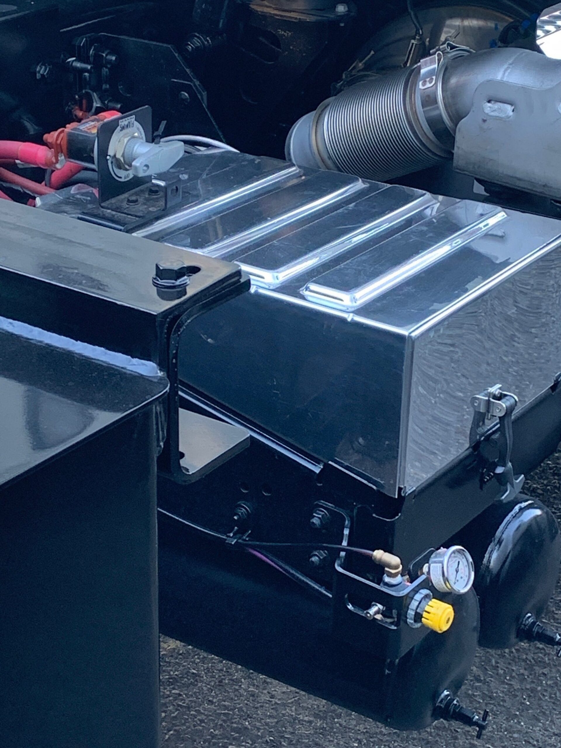 2027 MACK GR84F - image 3 of 4
