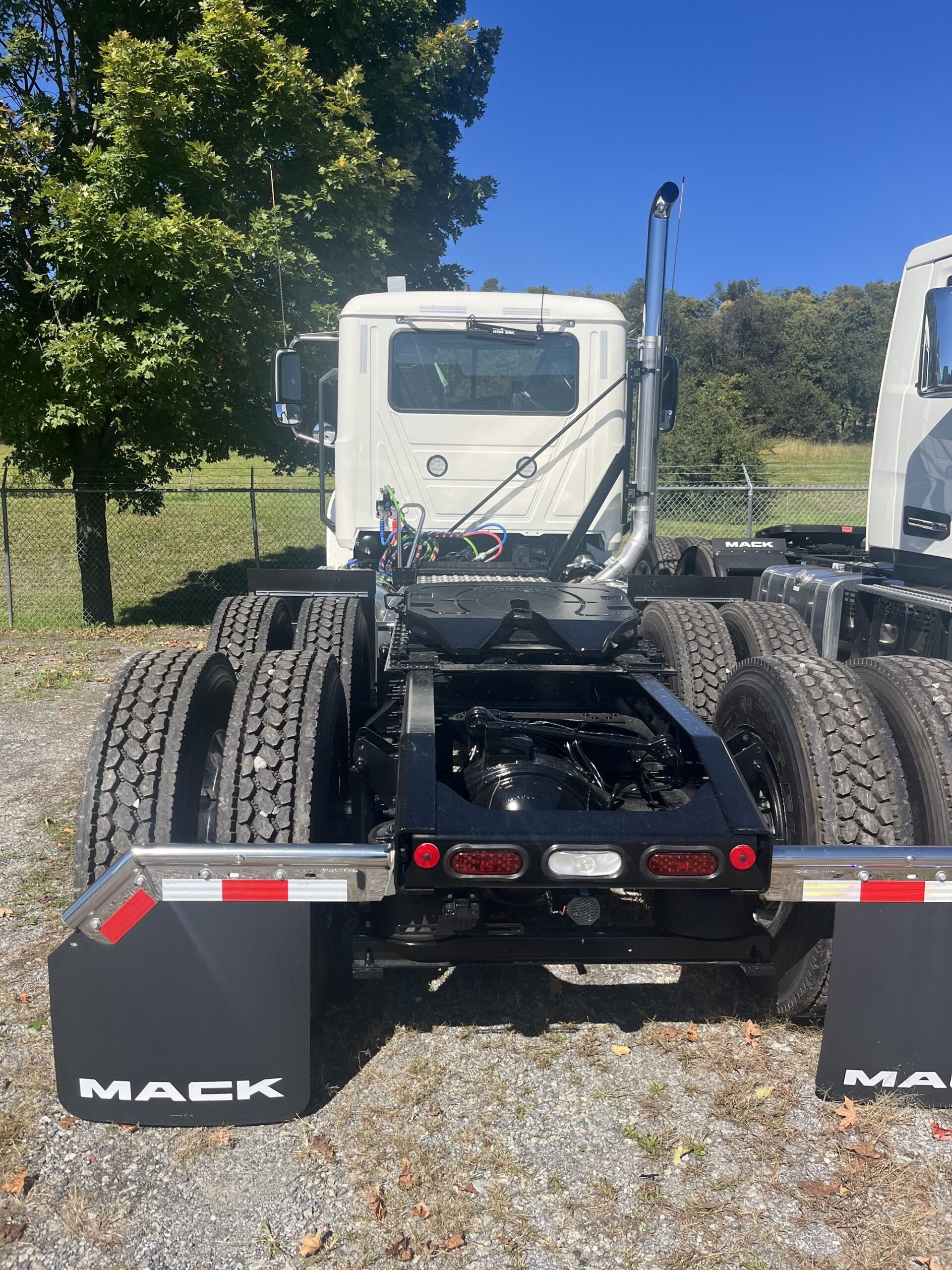 2027 Mack Pinnacle in Wrightsville, PA — photo 4