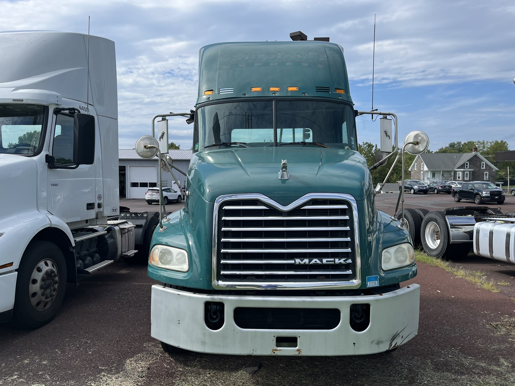 2015 MACK CXU612 - image 2 of 6