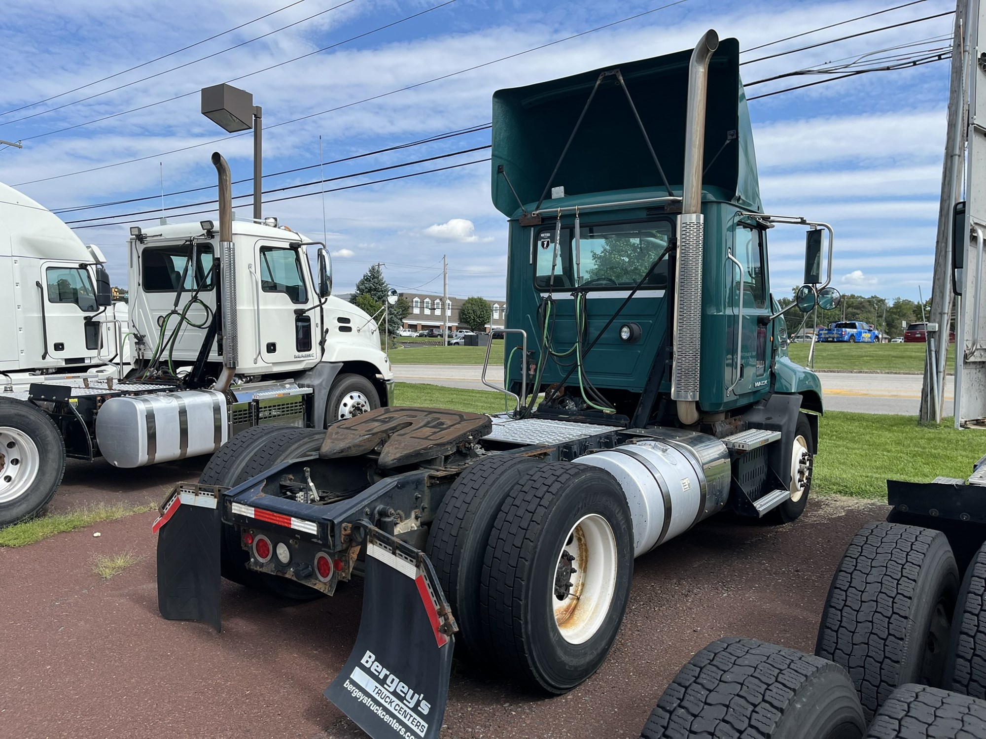 2015 MACK CXU612 - image 4 of 6