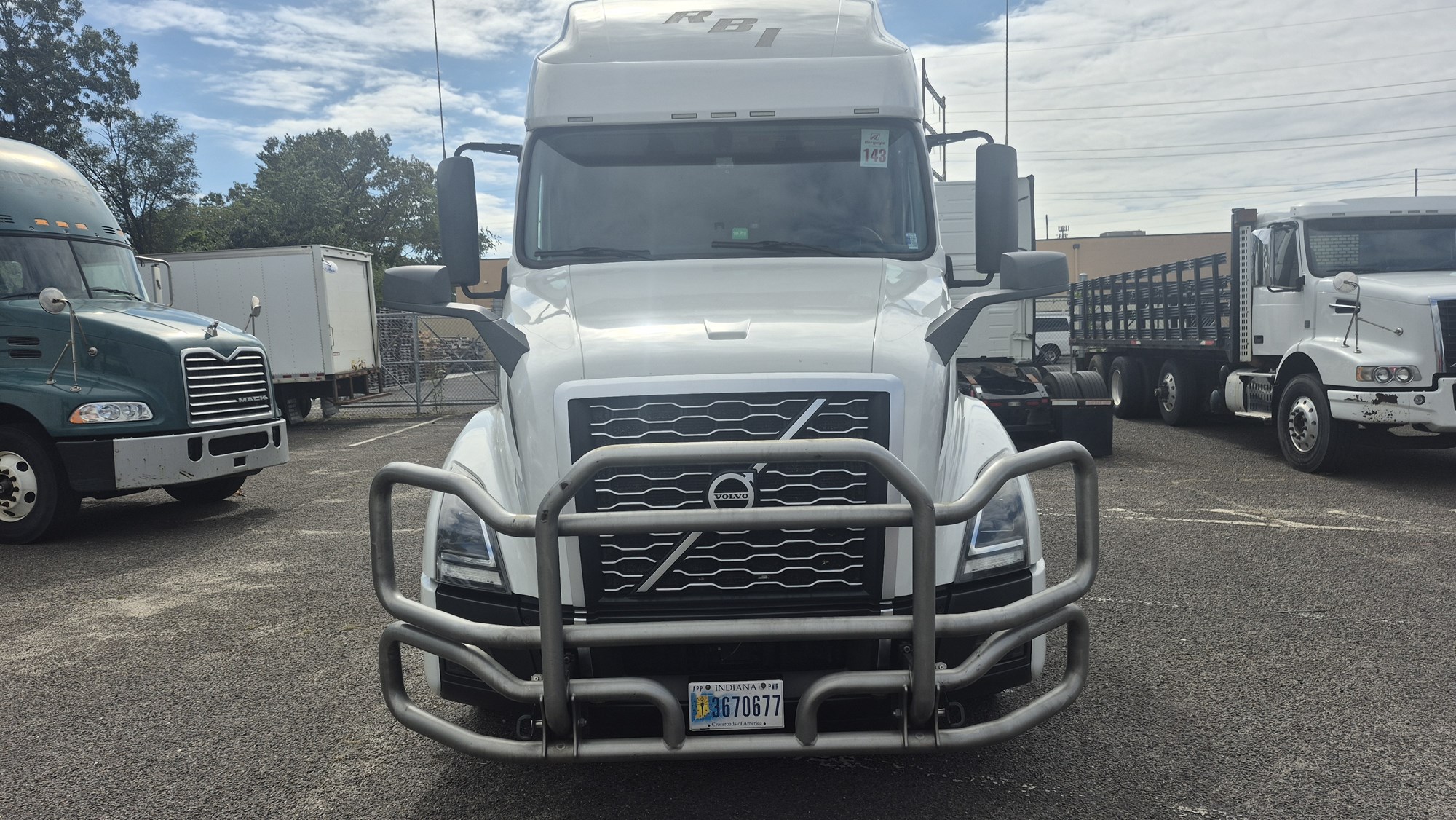 2022 Volvo VNL 760 in Ephrata, PA — photo 2