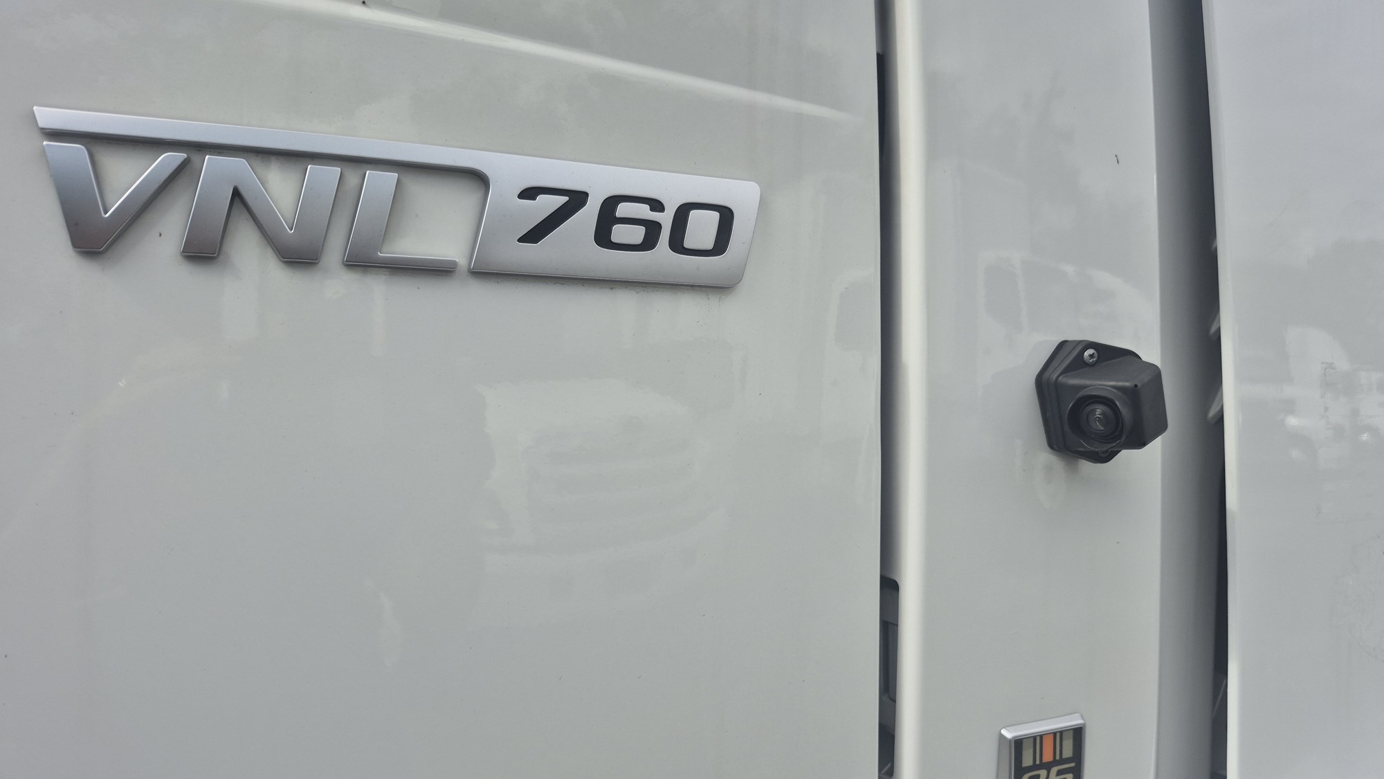 2022 Volvo VNL 760 in Ephrata, PA — photo 4