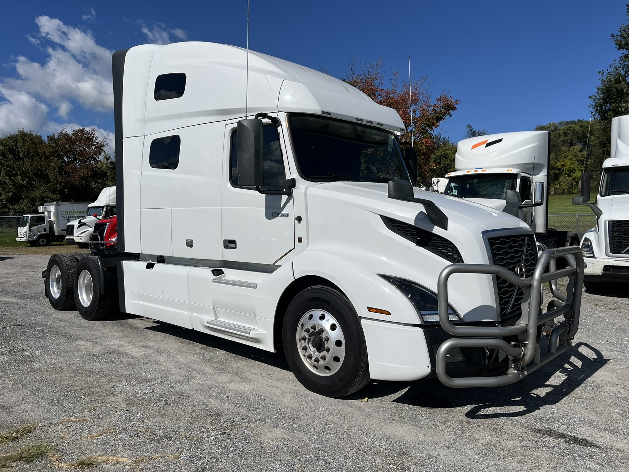 2022 Volvo VNL 760 in Wrightsville, PA — photo 3