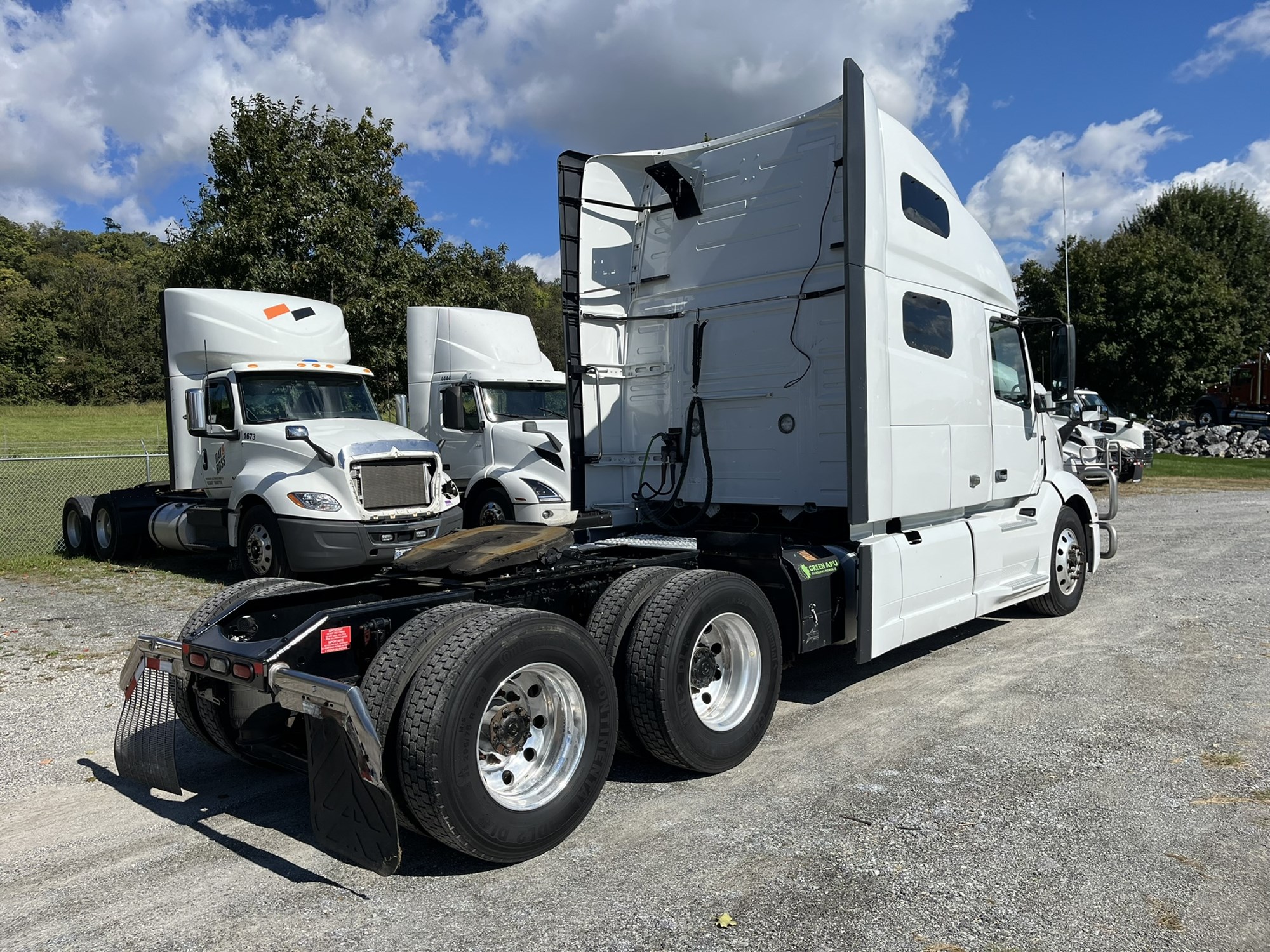 2022 Volvo VNL 760 in Wrightsville, PA — photo 4