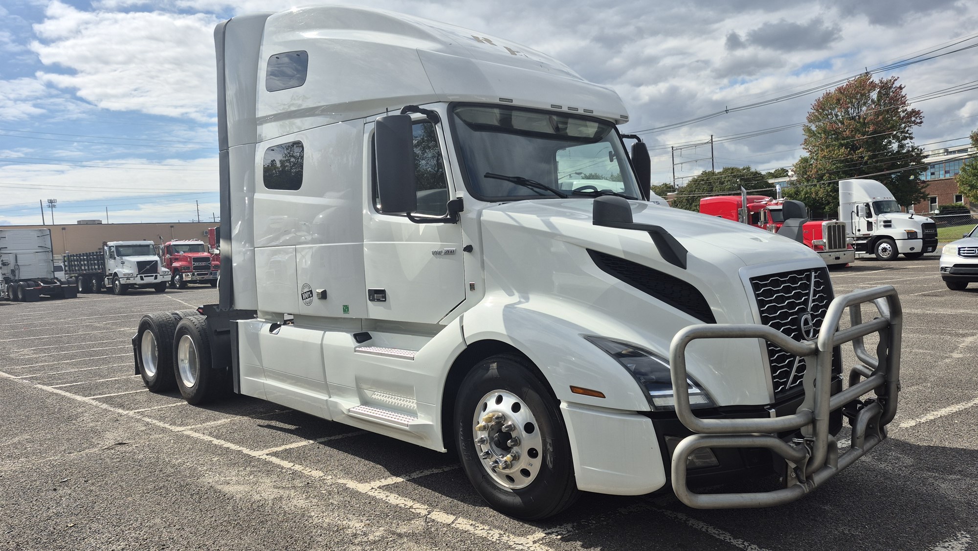 2022 Volvo VNL 760 in Ephrata, PA — photo 3