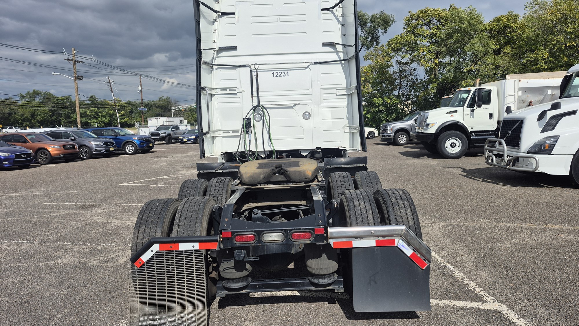 2022 Volvo VNL 760 in Ephrata, PA — photo 4