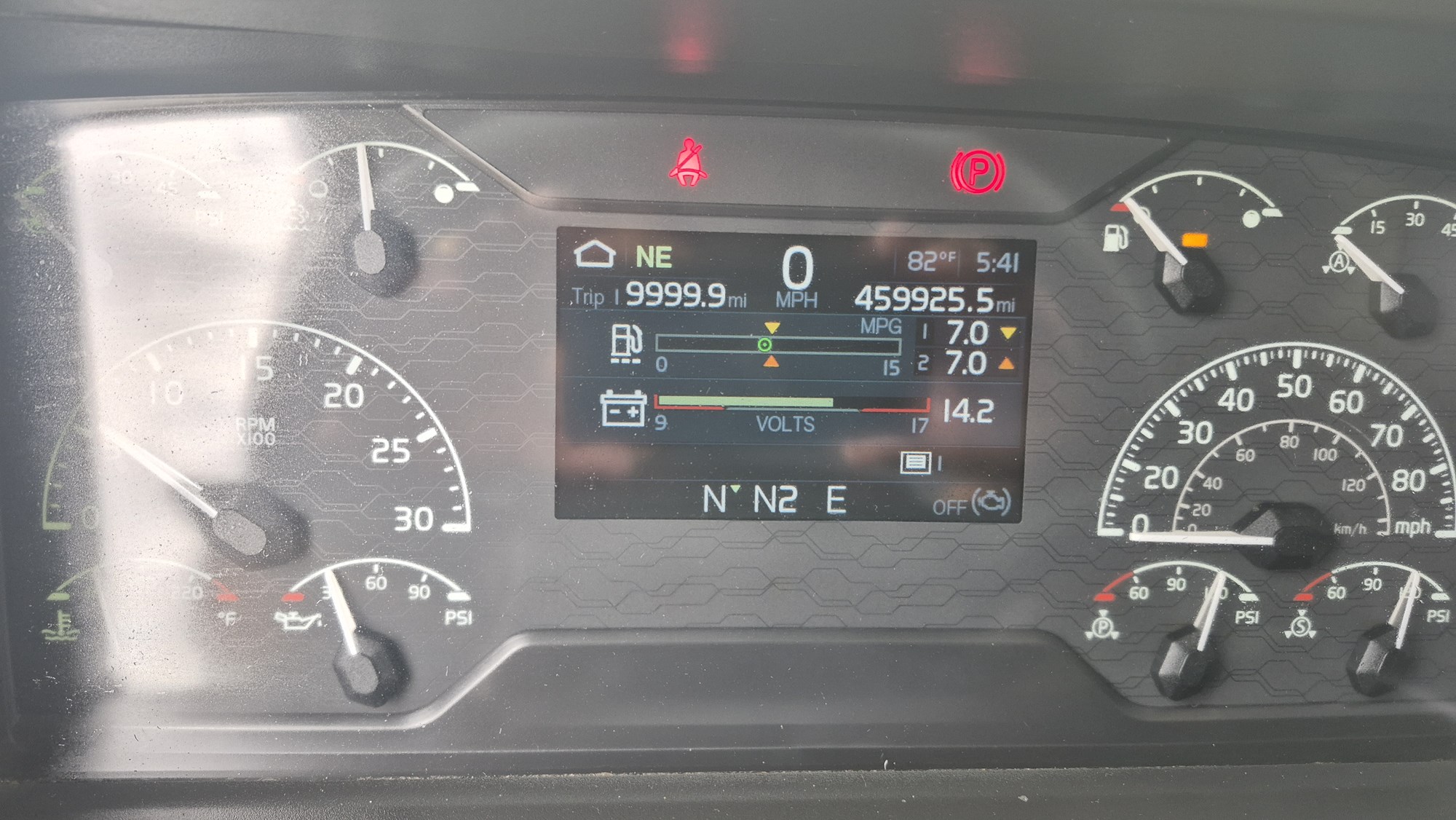 2022 Volvo VNL 760 in Ephrata, PA — photo 6