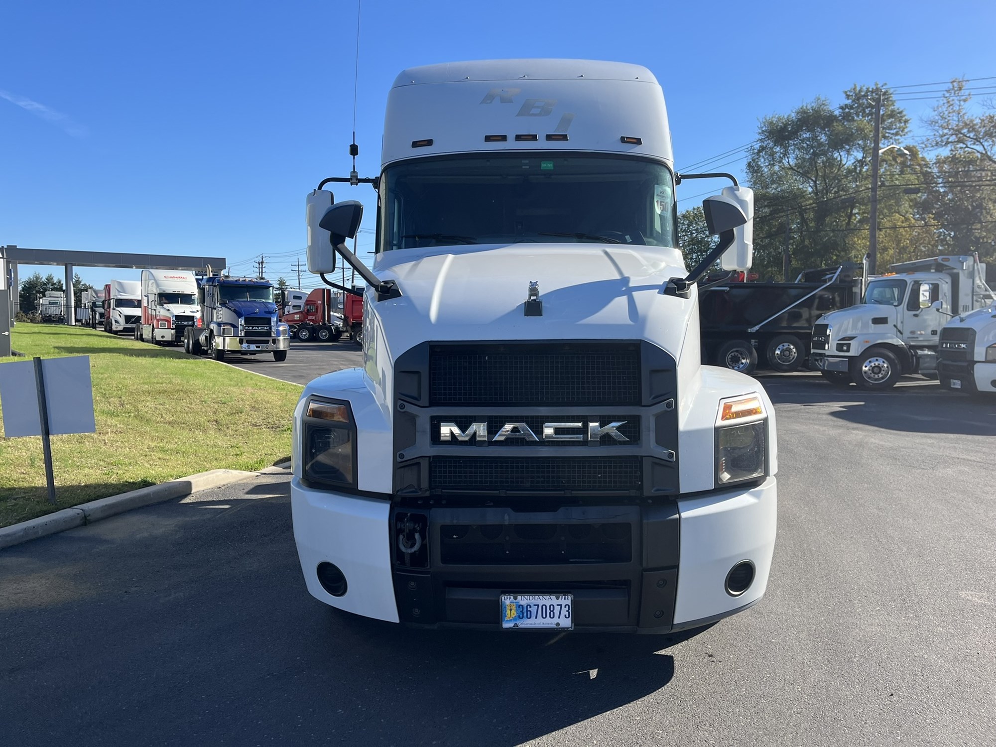 2019 MACK ANTHEM - image 2 of 6