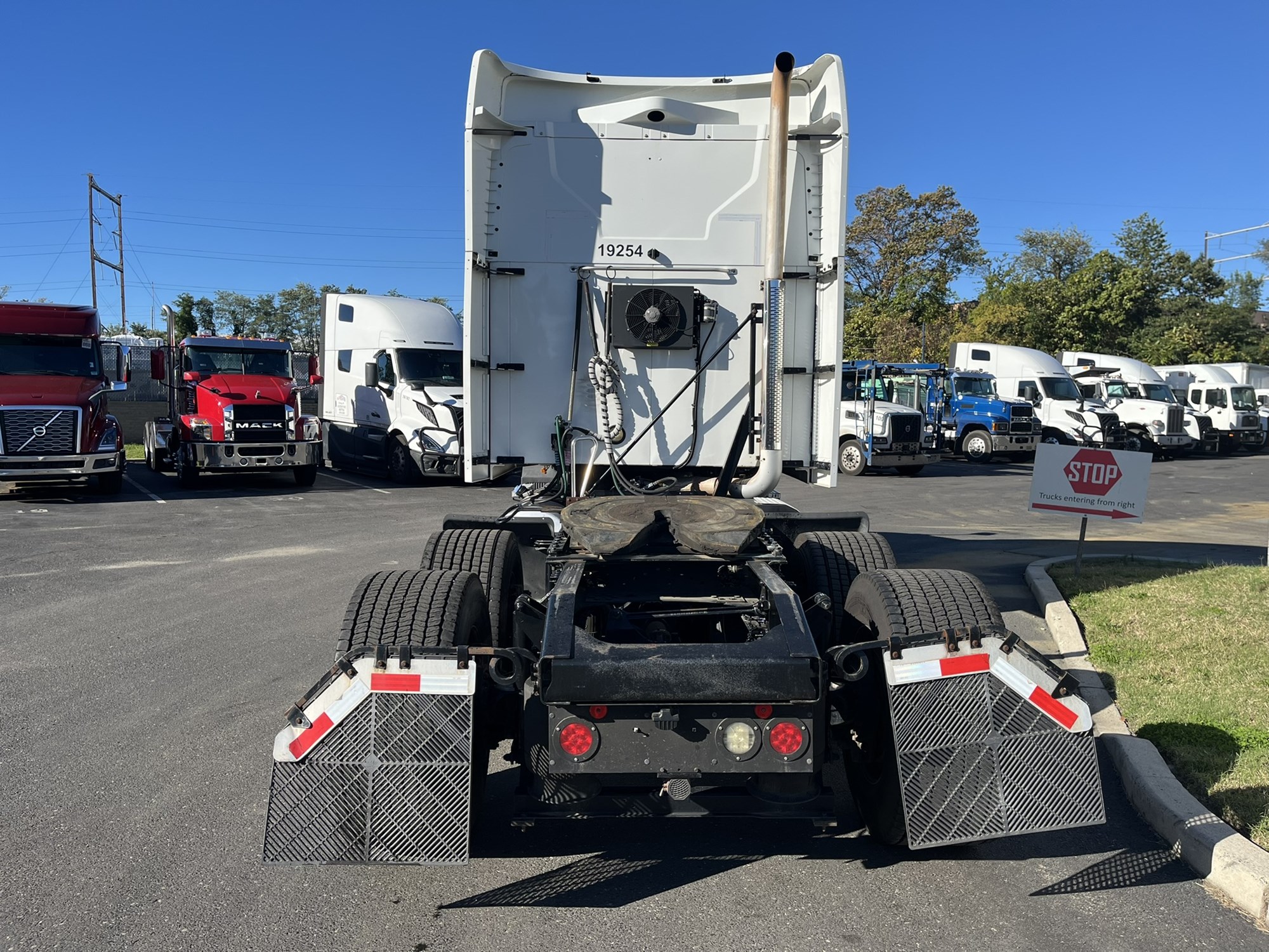 2019 MACK ANTHEM - image 5 of 6