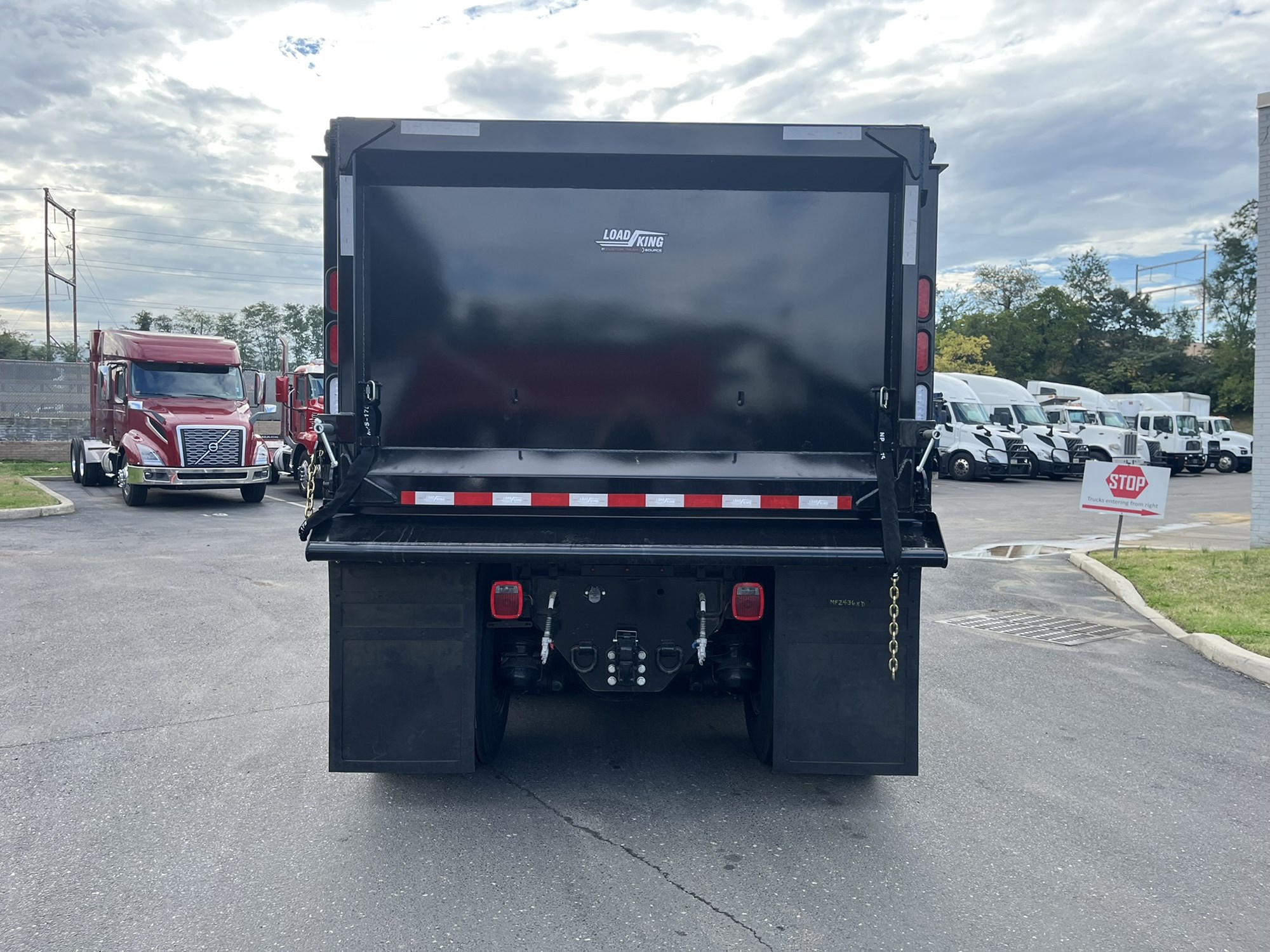 2026 MACK GRANITE - image 5 of 6