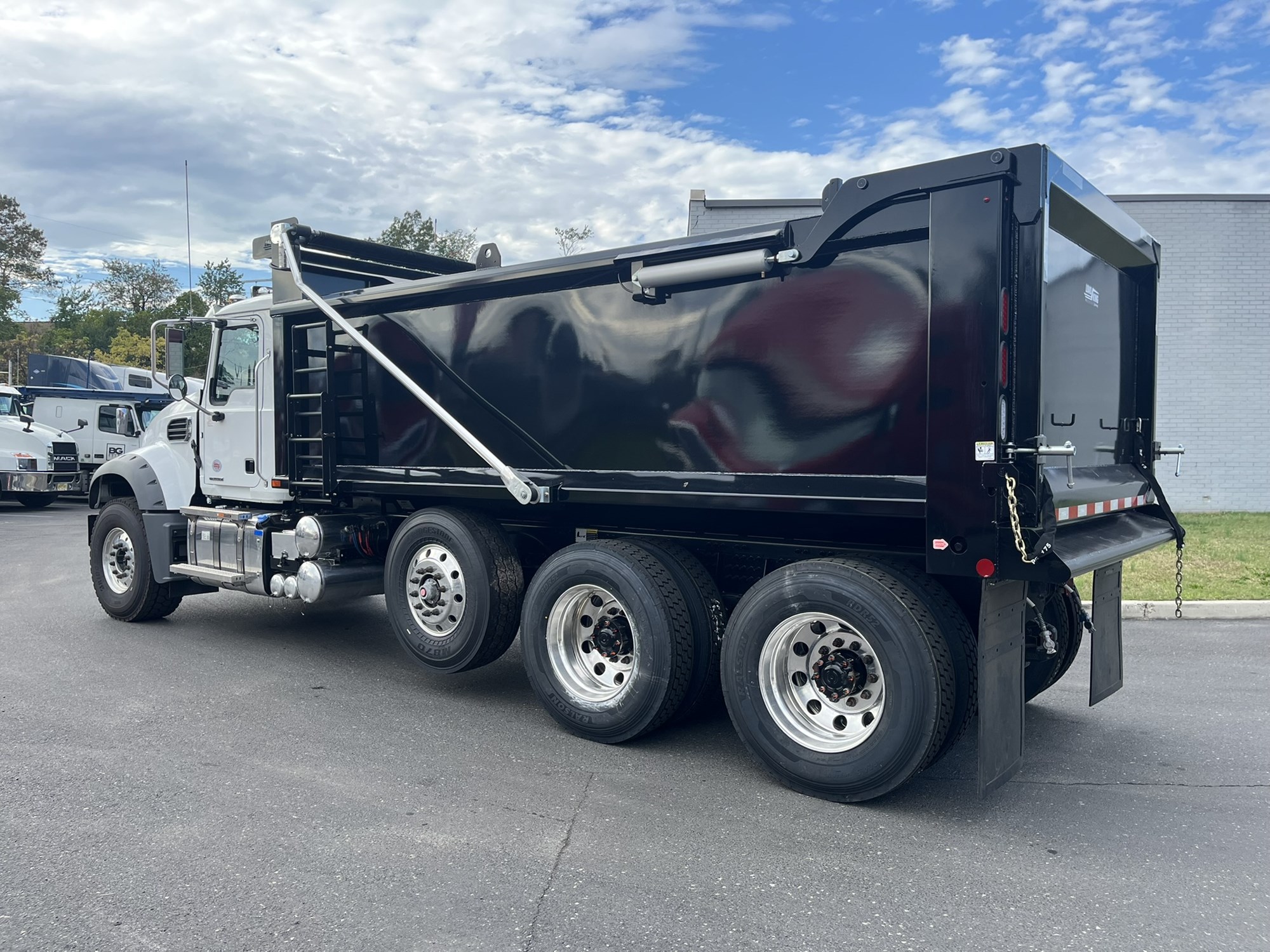 2026 MACK GRANITE - image 6 of 6