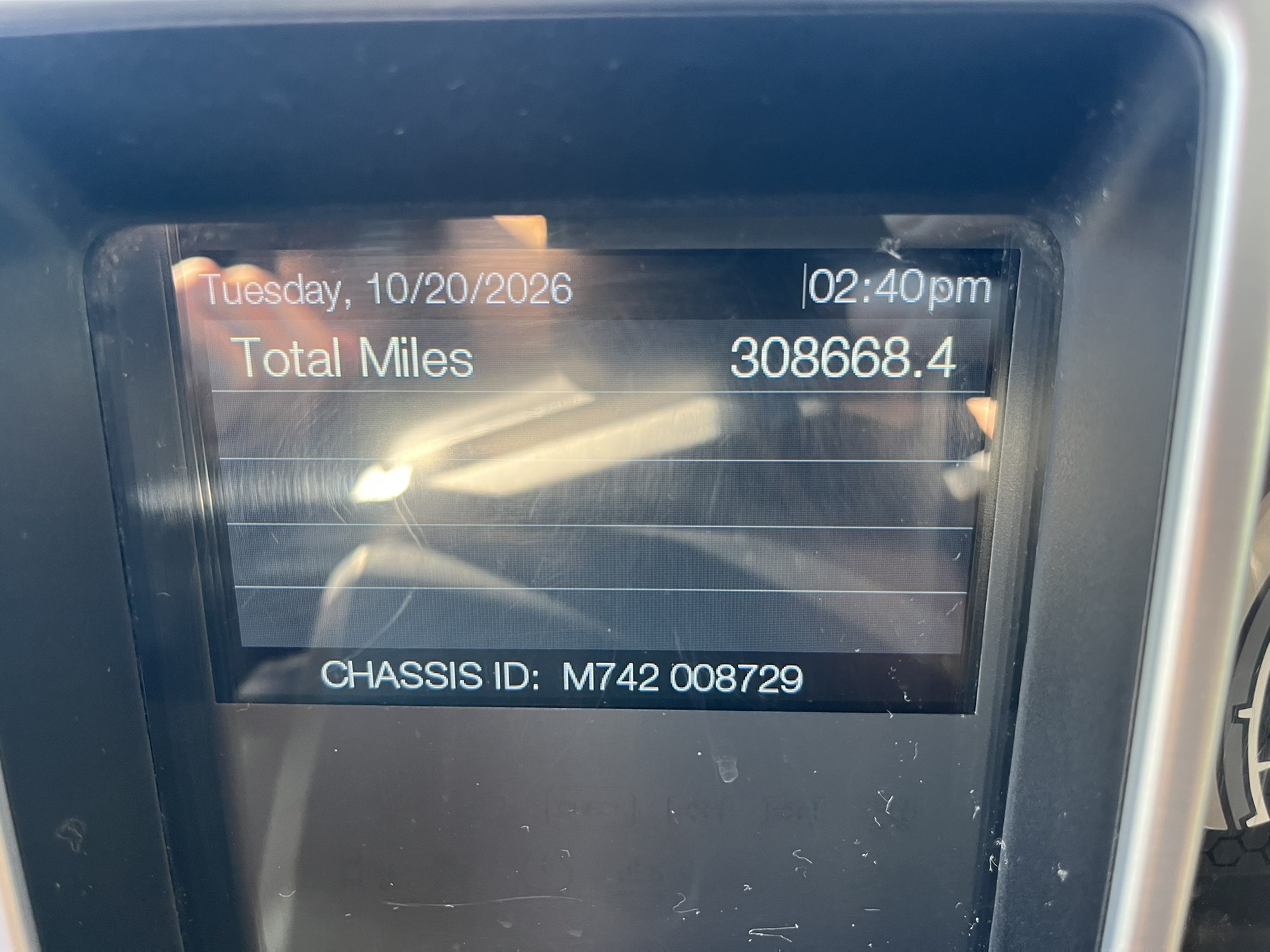 2019 MACK AN64T - image 2 of 3