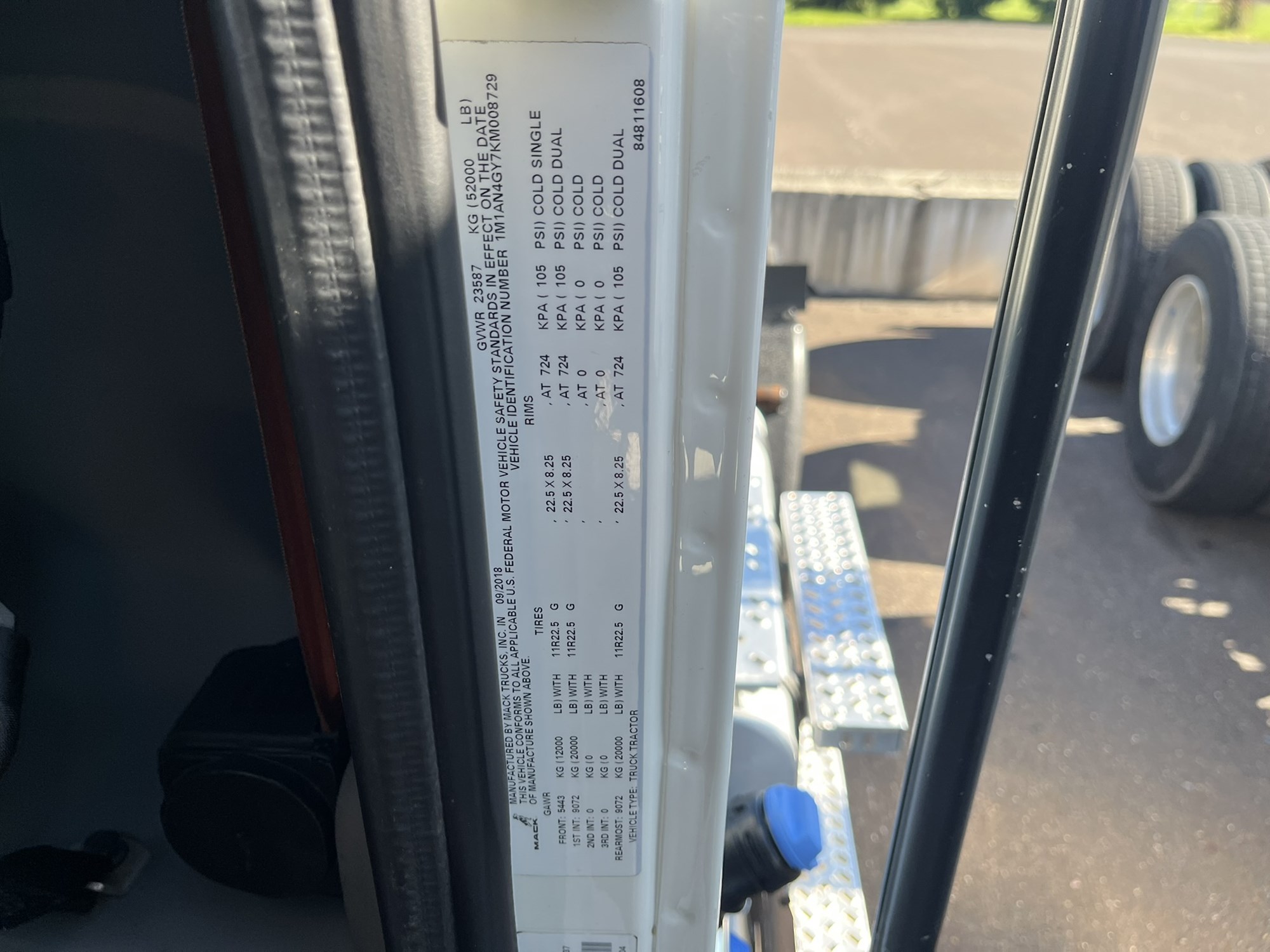 2019 MACK AN64T - image 3 of 3