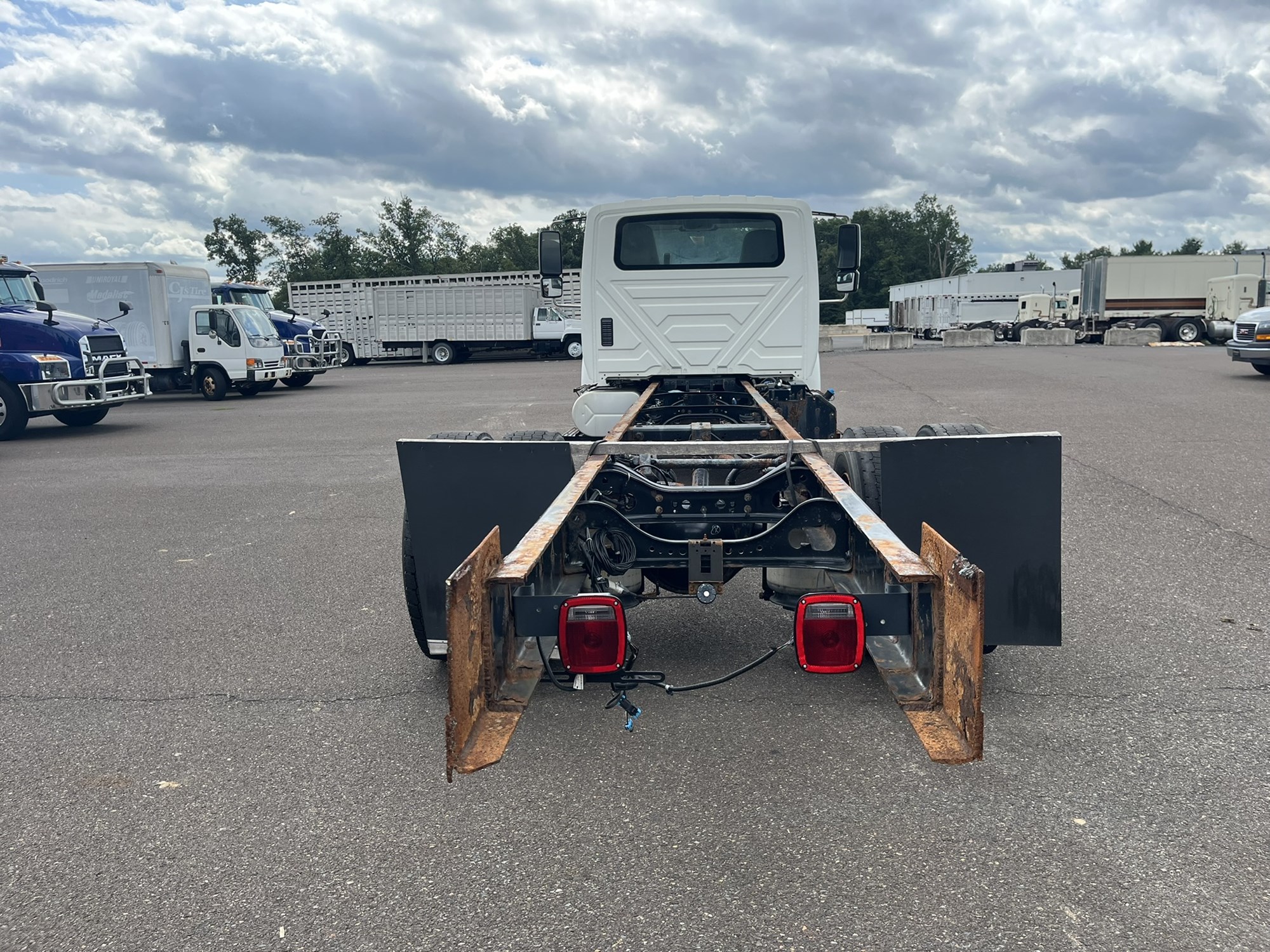 2019 INTERNATIONAL 4300 - image 5 of 6