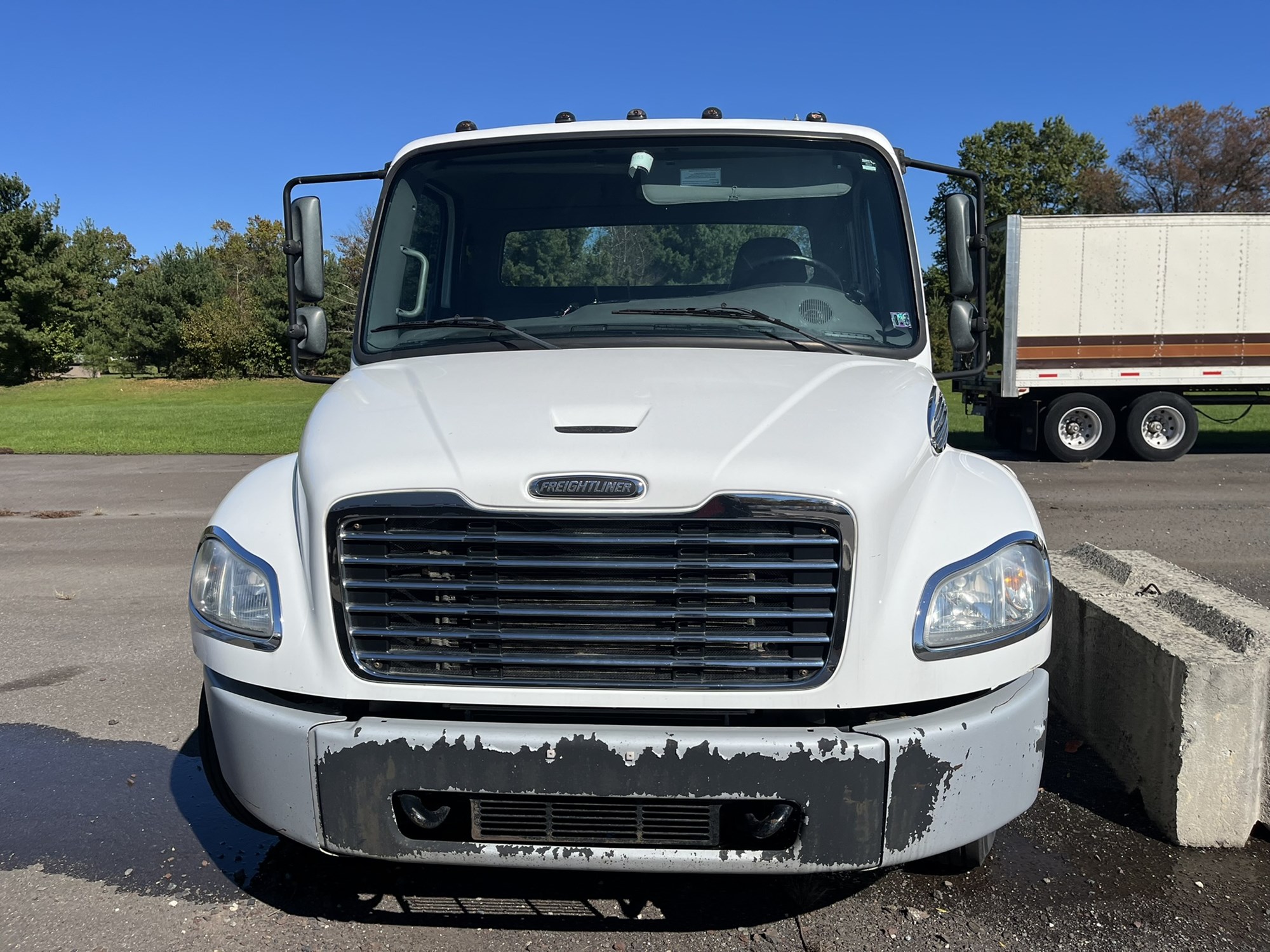 2020 FREIGHTLINER M2106 - image 2 of 6