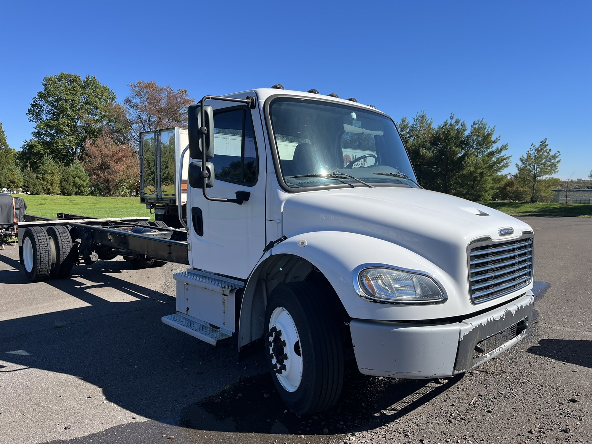 2020 FREIGHTLINER M2106 - image 3 of 6