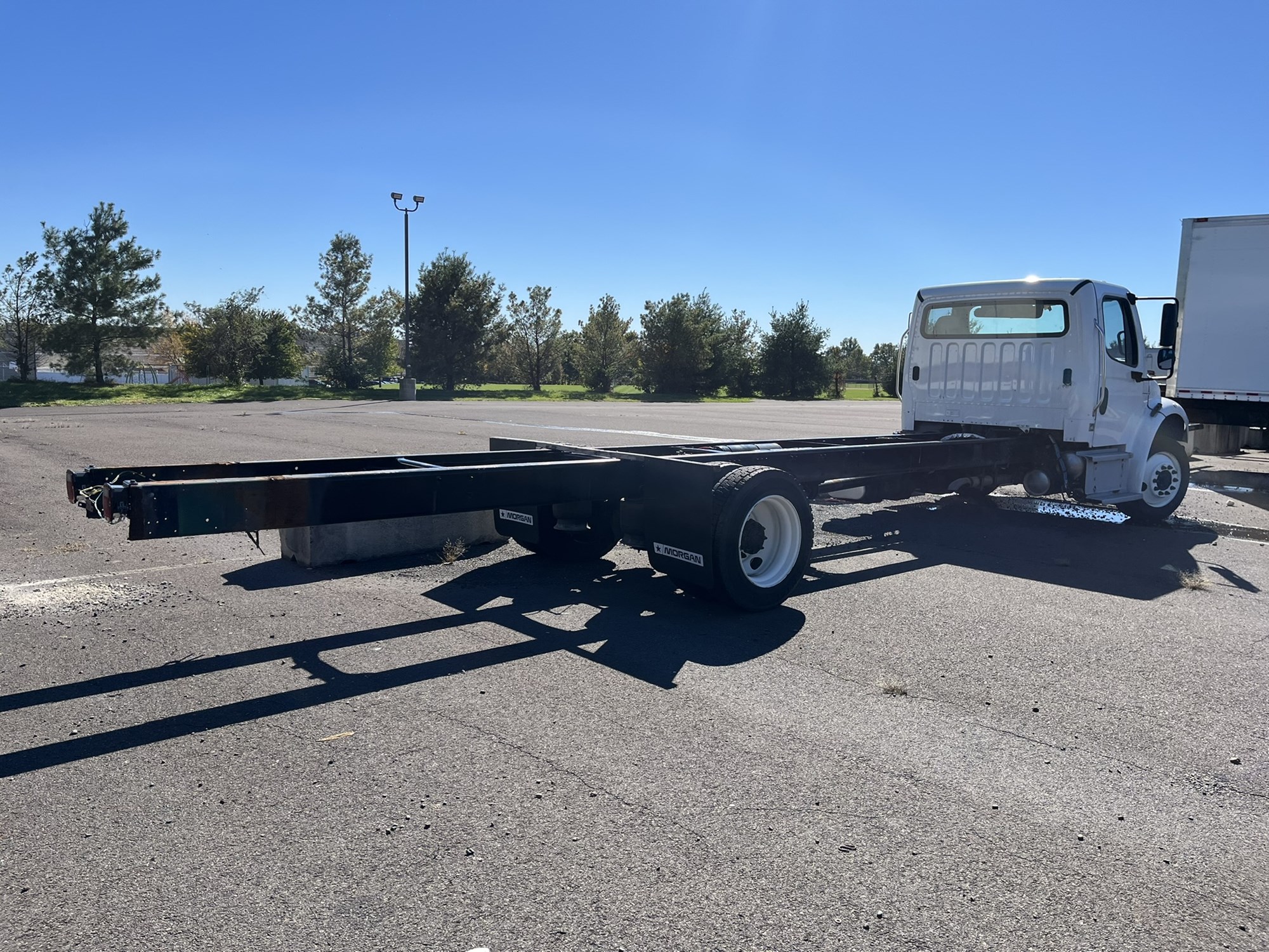 2020 FREIGHTLINER M2106 - image 4 of 6