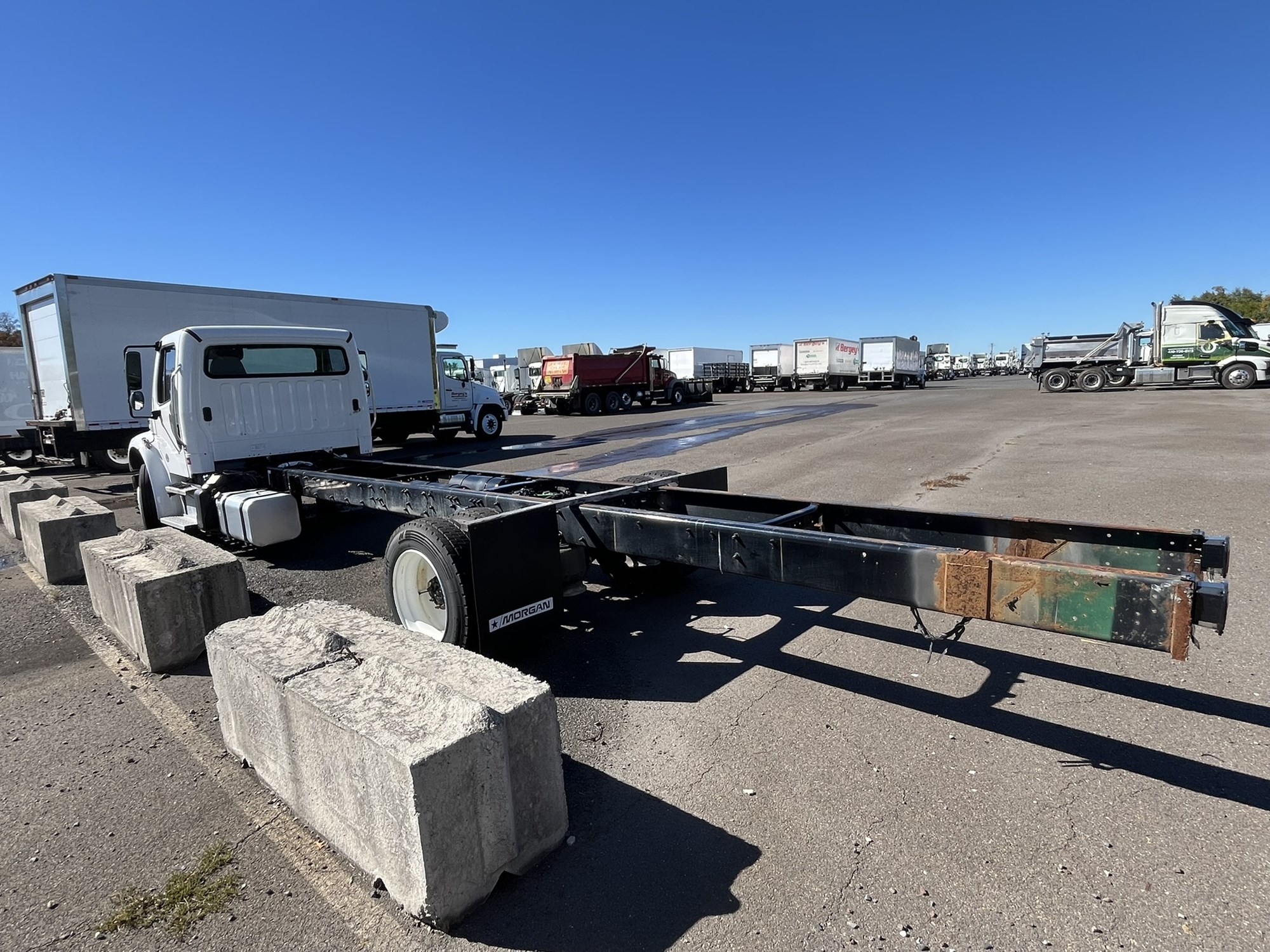 2020 FREIGHTLINER M2106 - image 5 of 6